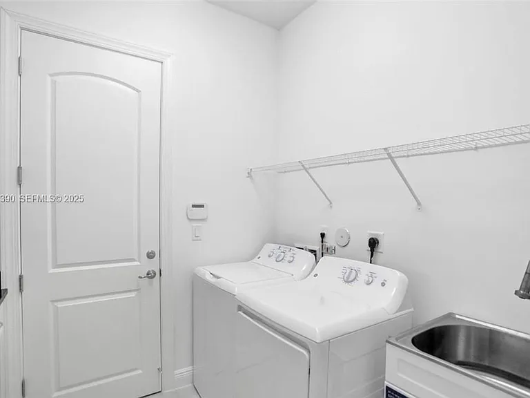 8450 NW 39th Ct #8450 — Photo 14