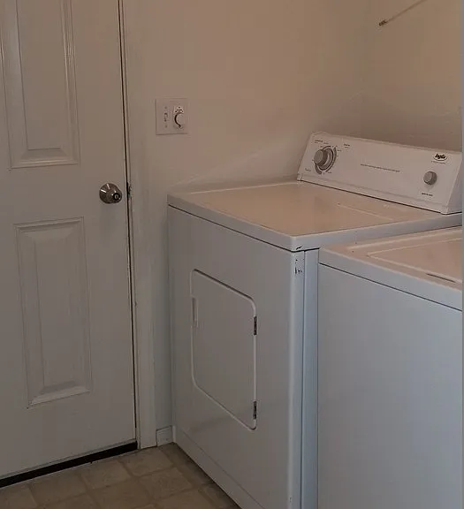 618 S Harborview St — Photo 6