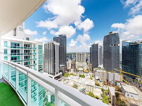 3rd image of 950 Brickell Bay Dr APT 4000