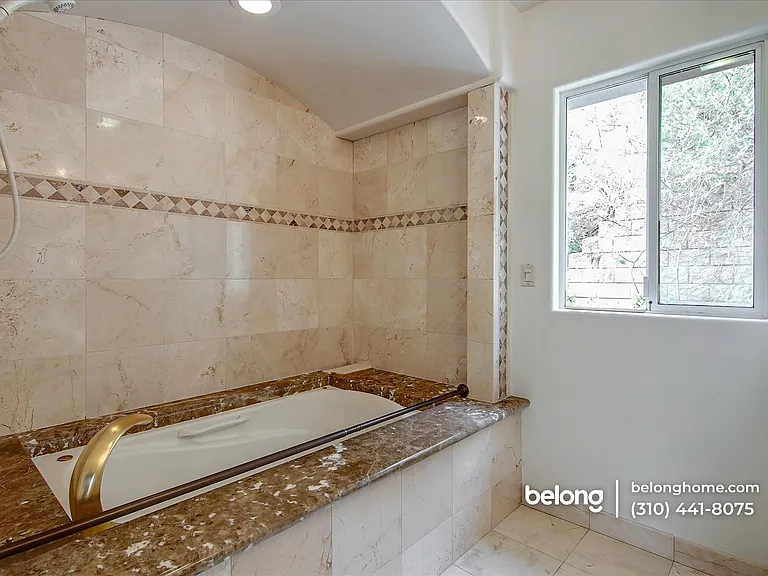 8527 Wonderland Ave — Photo 47