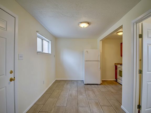 4th image of 912 Cagua Dr NE #2