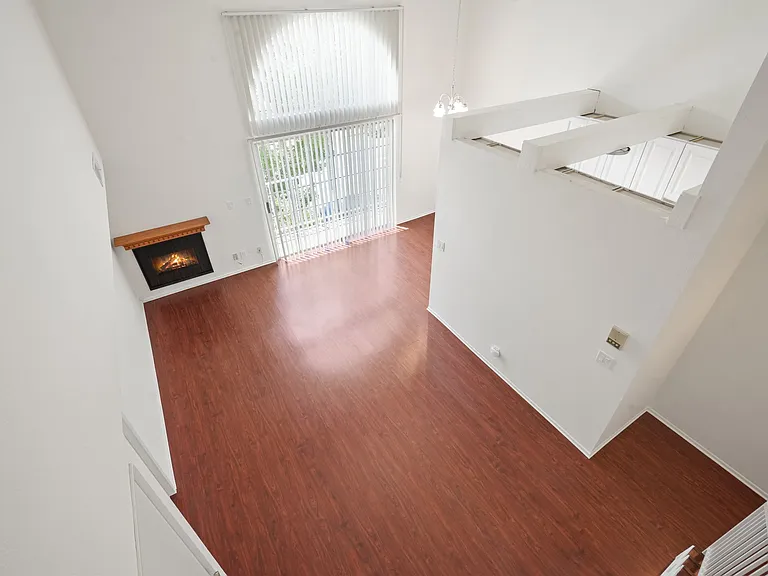 10845 Camarillo St #202 — Photo 8