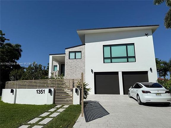 2nd image of 1351 S Venetian Way #0