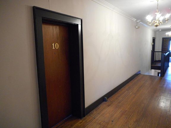 2nd image of 614 W Hill Ave APT 10