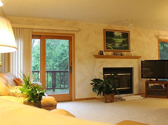 3rd image of 2407 Reynolds Manor Dr