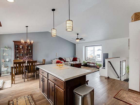 2nd image of 355 Autumn Hills Pl NE