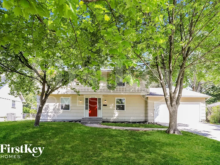 8408 W 89th St — Photo 1