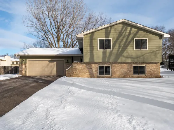 4830 Oakview Ln N, Plymouth, MN 55442