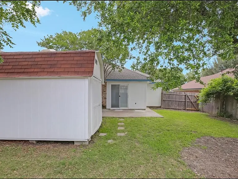 6204 Avanti Dr — Photo 21