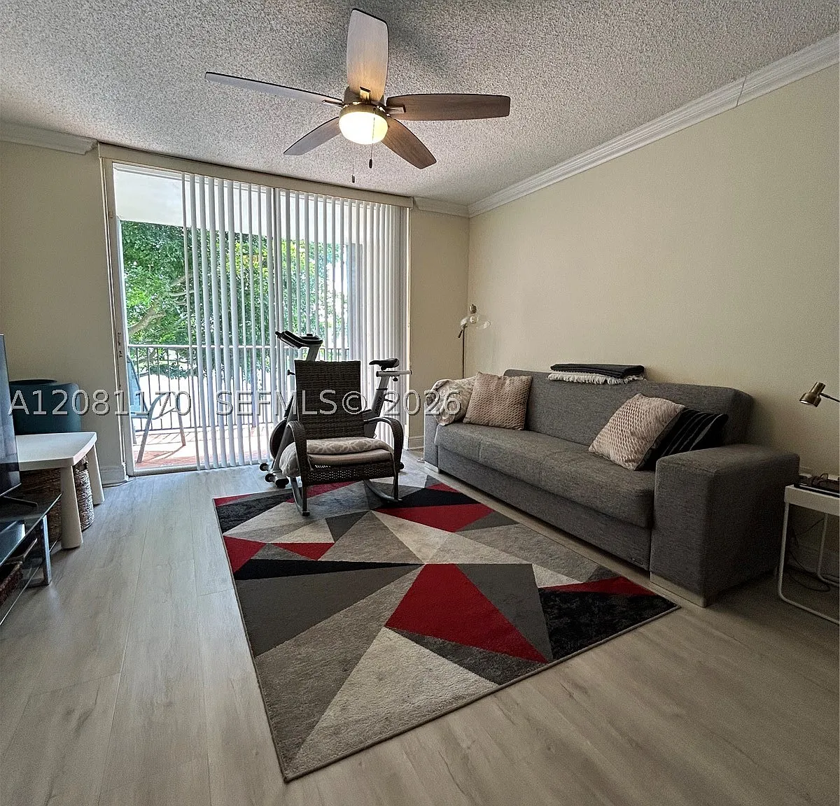 2 bed, 2.0 bath, 994 sqft, $2,700 — Photo 4