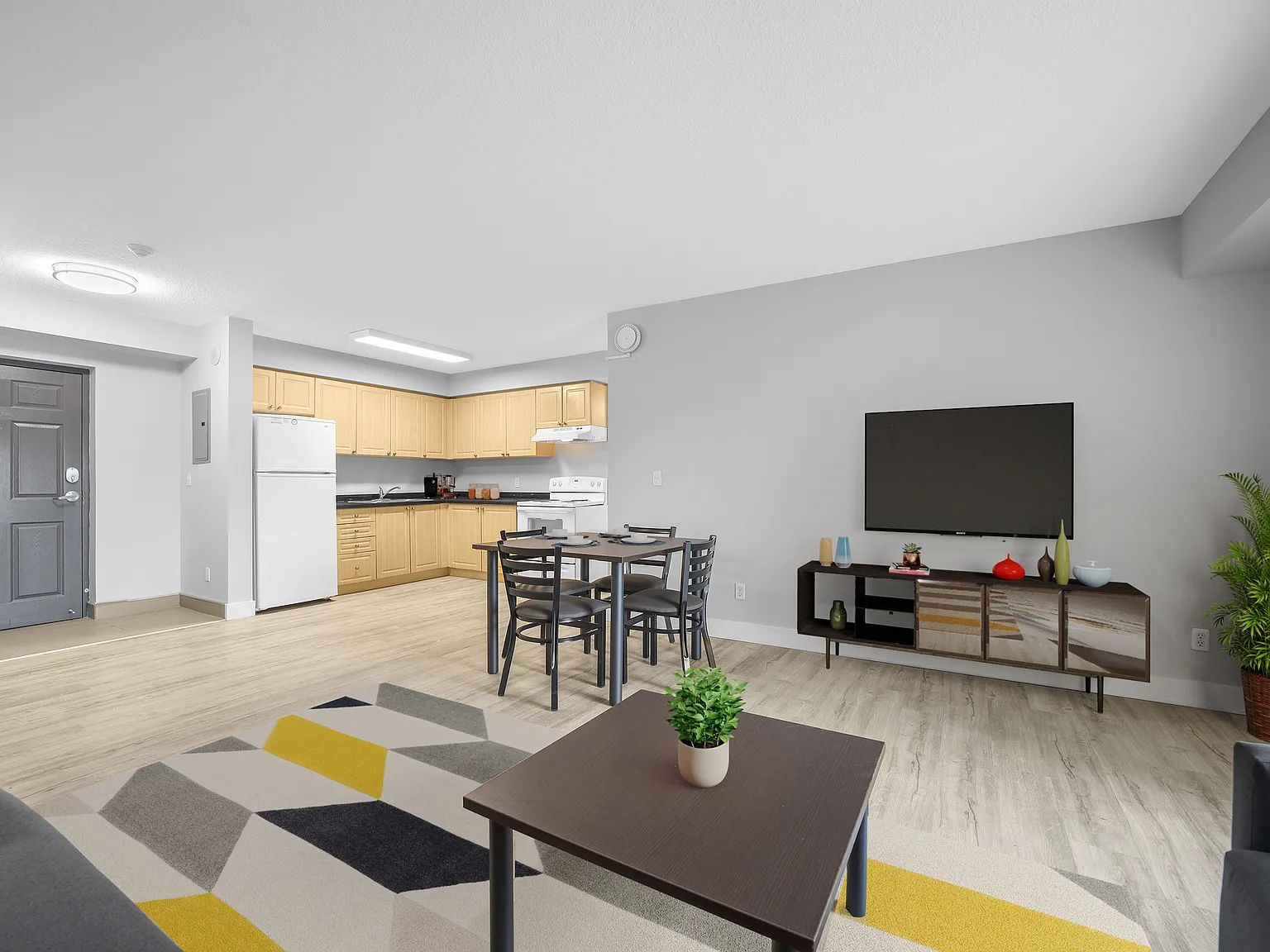 345 King Street North — Photo 3
