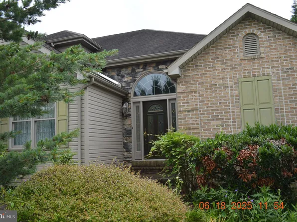 131 Sunset Dr, Mount Holly Springs, PA 17065