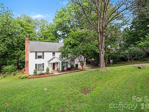 4th image of 11808 Tall Oak Pl