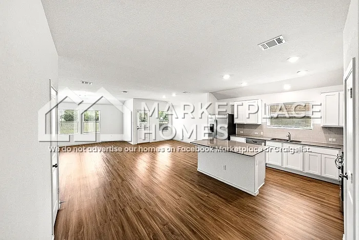 3416 Pauling Loop — Photo 4