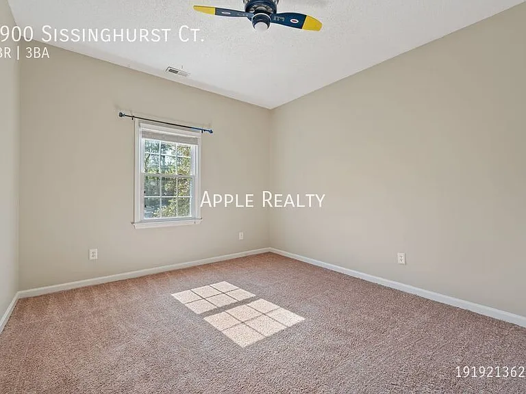 2900 Sissinghurst Ct — Photo 8