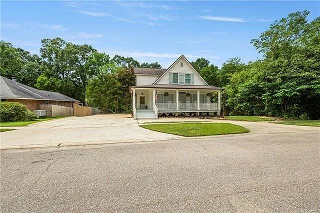921 Carriage Way — Photo 27