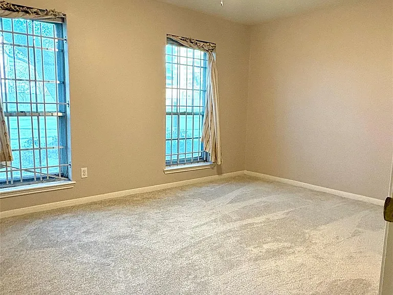 14213 Lost Meadow Ln — Photo 8