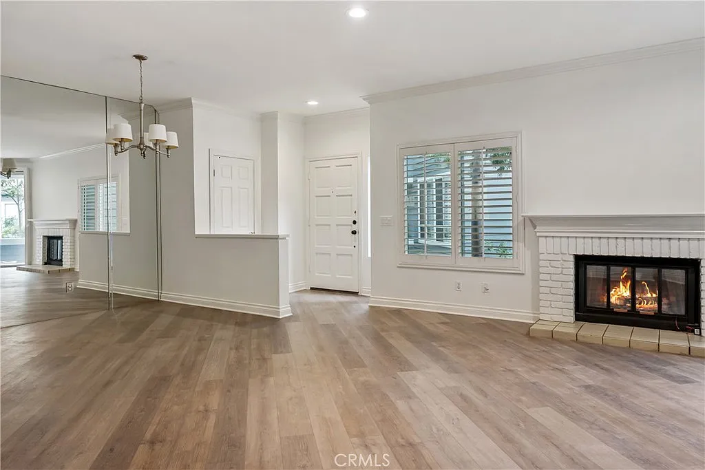 2 bed, 1181 sqft, $5,000 — Photo 4