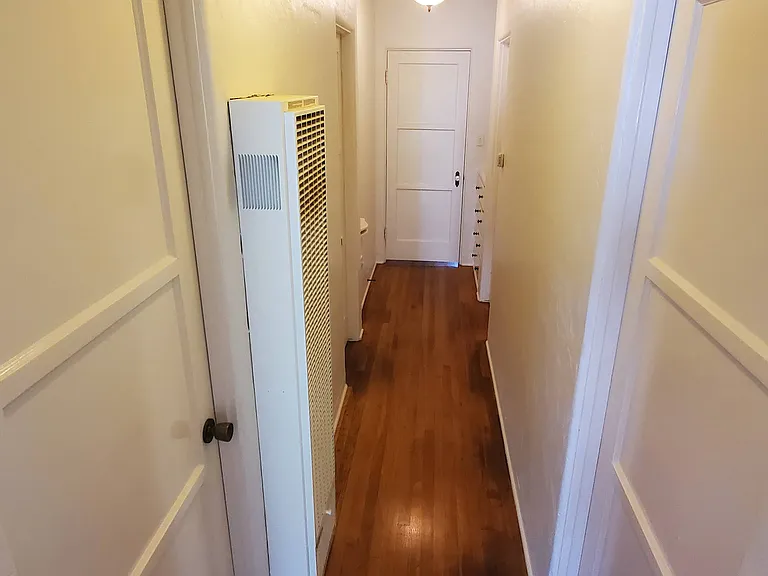 3512 Voltaire St — Photo 8