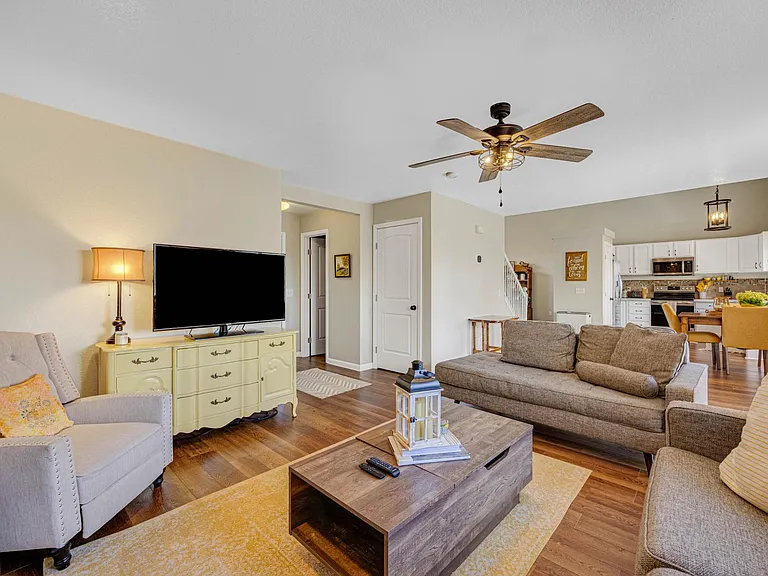 1443 Chesham Cir — Photo 11