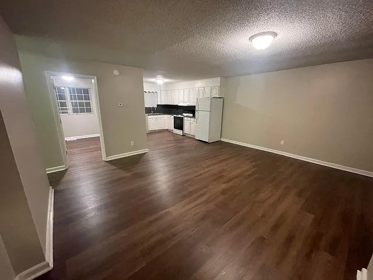 571 Straightway Dr #A — Photo 9