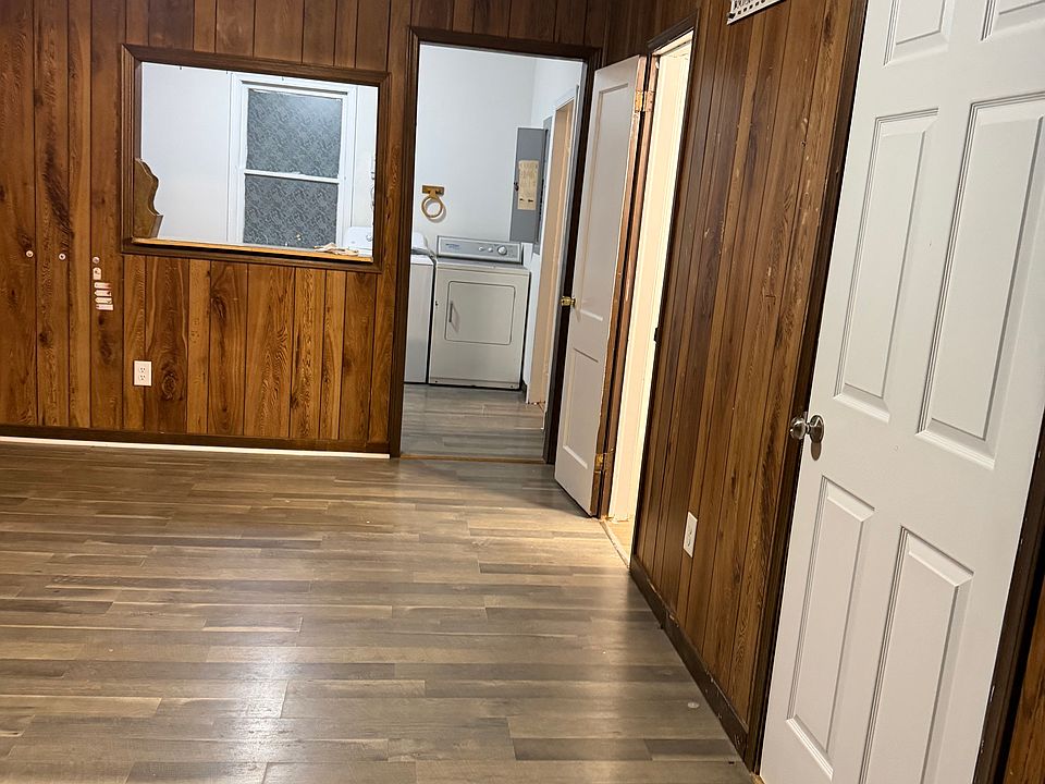 1st image of 12 N Ivy Ave