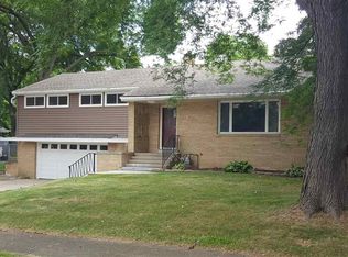 715 Roland Ave, Rockford, IL 61107