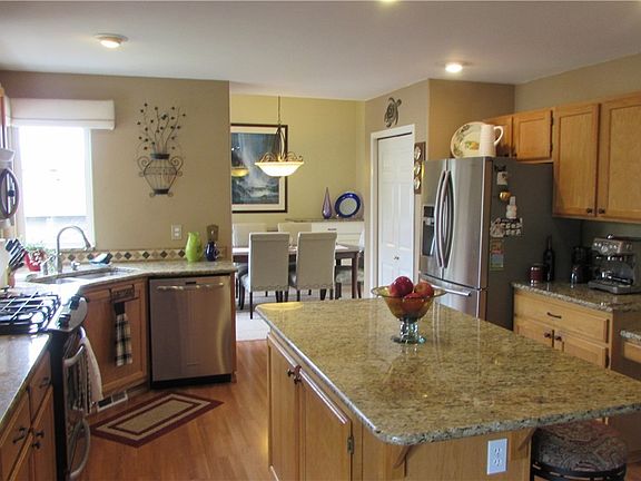 4th image of 2503 Meadow Dr