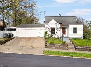 1288 Easton Dr, Akron, OH 44310