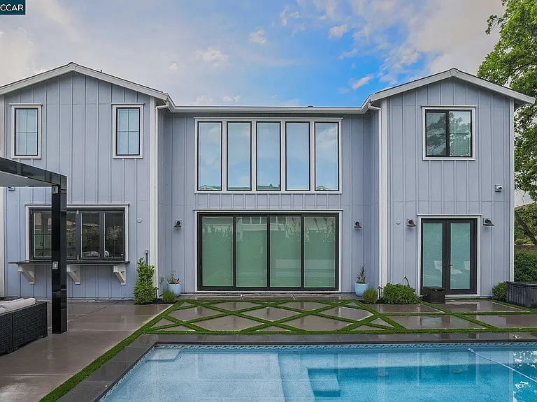 226 Akabane Ln — Photo 46