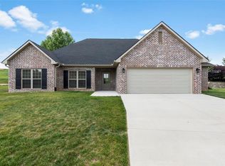 1565 Helmsdale Dr, Cape Girardeau, MO 63701