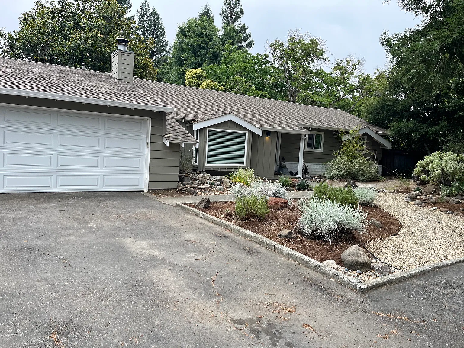3 bed, 1346 sqft, $3,800 — Photo 2
