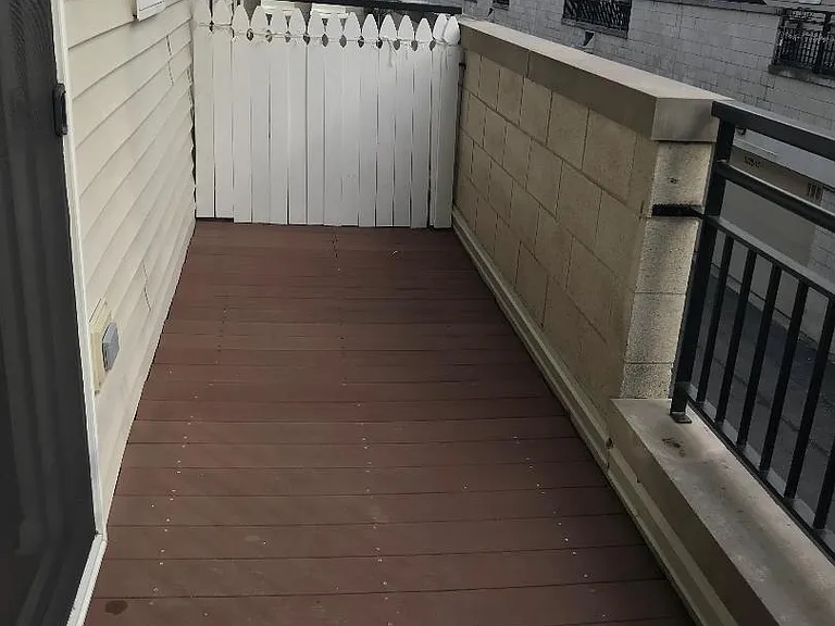 balcony