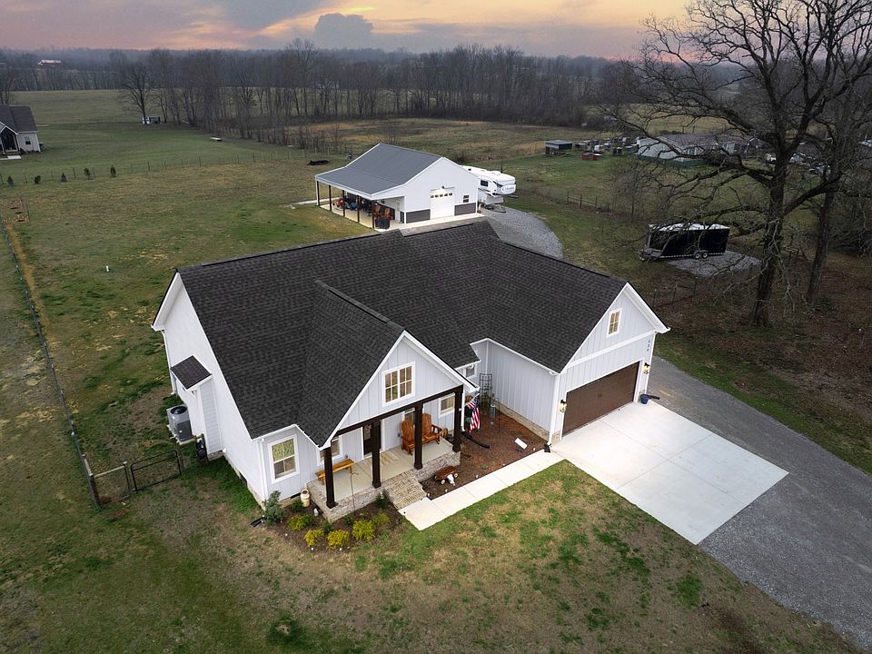 1st image of 220 Dugout Rd