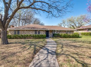 1109 Shadywood Ln, Desoto, TX 75115