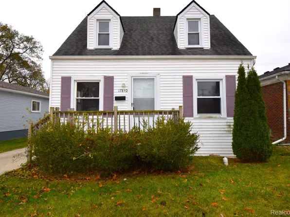 17840 Martin Rd, Roseville, MI 48066