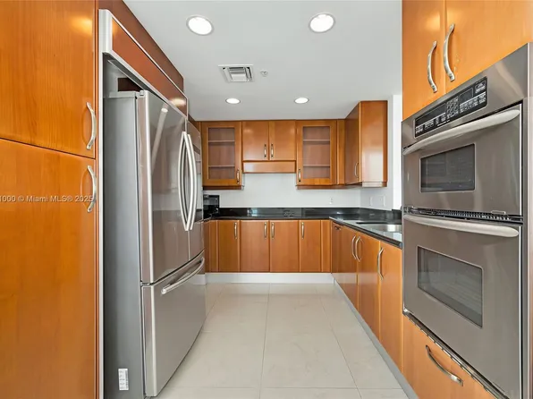 3001 Turnberry Way #1831, Miami, FL 33180