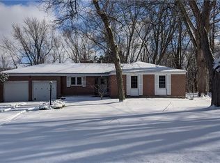 5075 Alexander Dr, Clarence, NY 14031