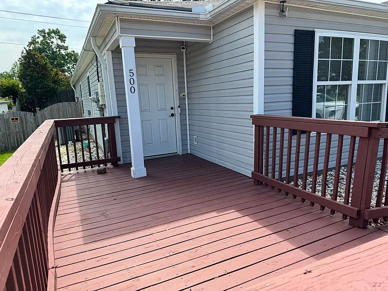 500 Castle Ridge Dr — Photo 2