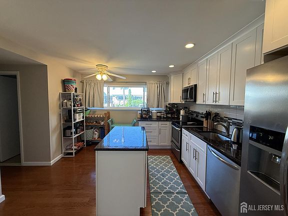 3rd image of 918 Merritt Dr APT D