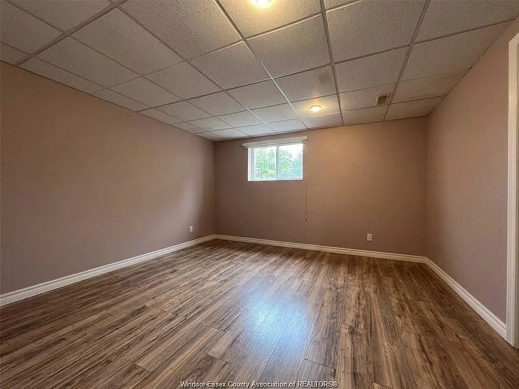 3 bed, $1,899 — Photo 4