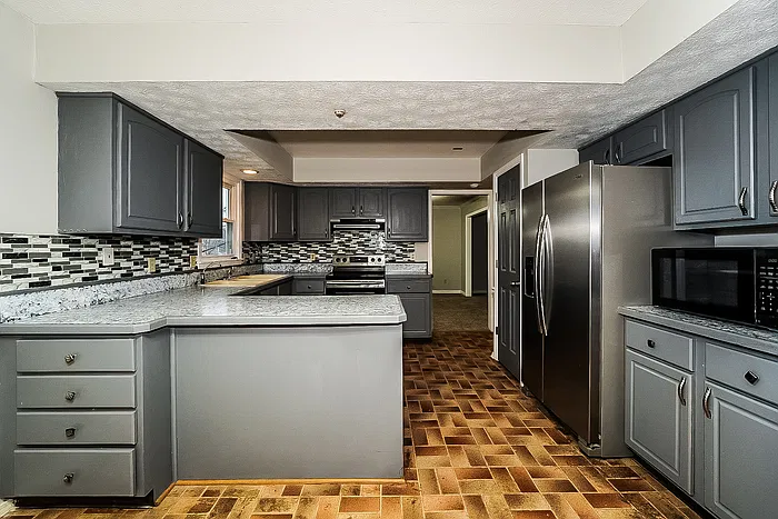 4 bed, 3.5 bath, 2644 sqft, $2,645 — Photo 3