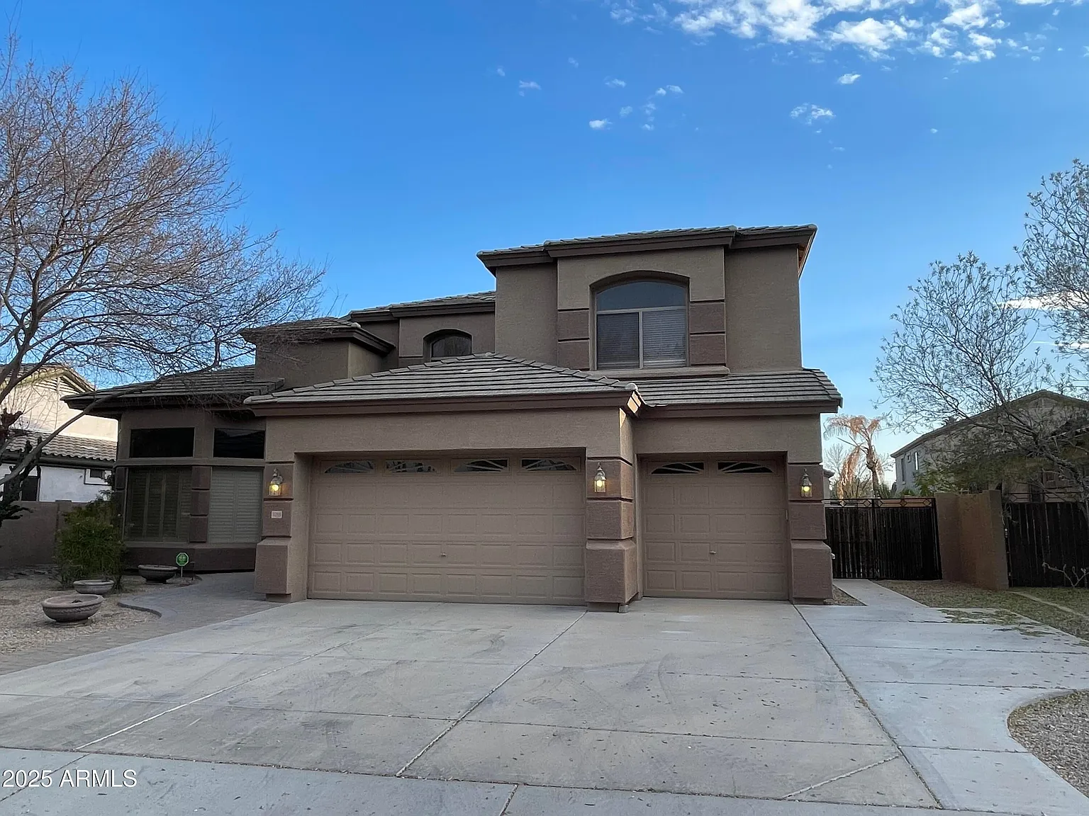 6 bed, 3662 sqft, $3,895 — Photo 3