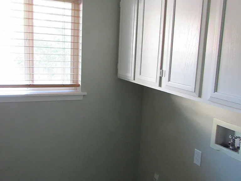 309 W 22nd Ave — Photo 10