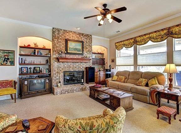 5th image of 21 Lovegrass Ln