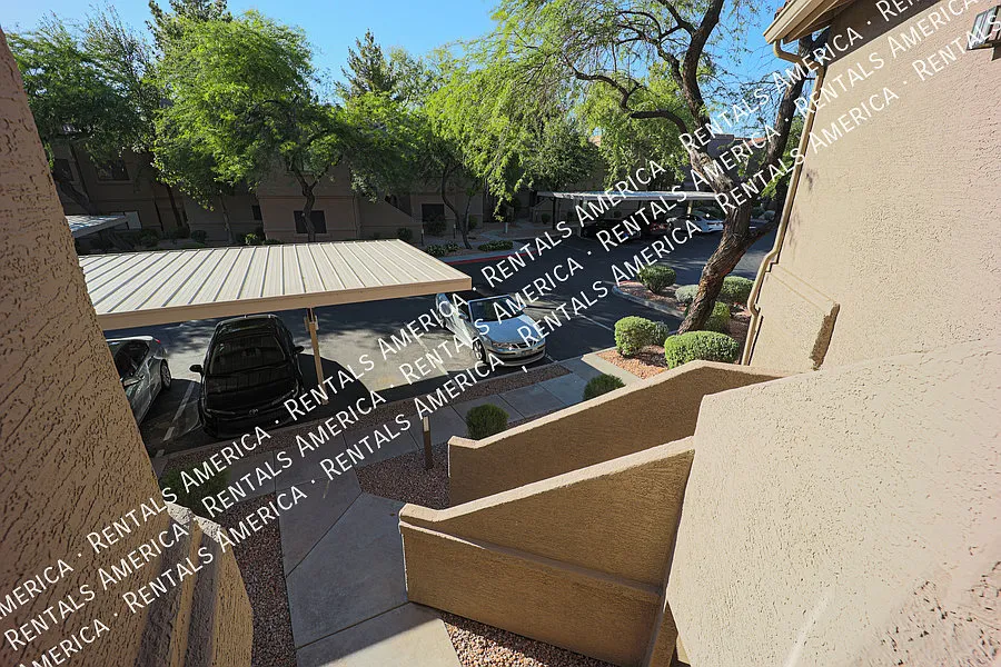Adorable 2BD- + Office Scottsdale Condo in Villages North! — Photo 3