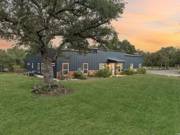 105 Dillard Lane, Bergheim, TX 78004
