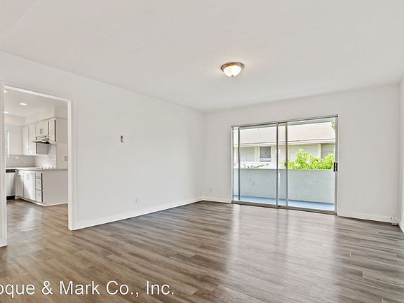 3rd image of 1011 19th St #3