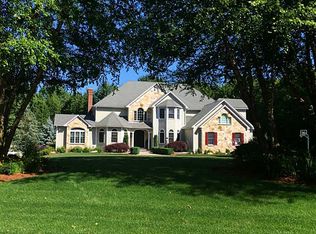 10 Miss Fry Dr, East Greenwich, RI 02818