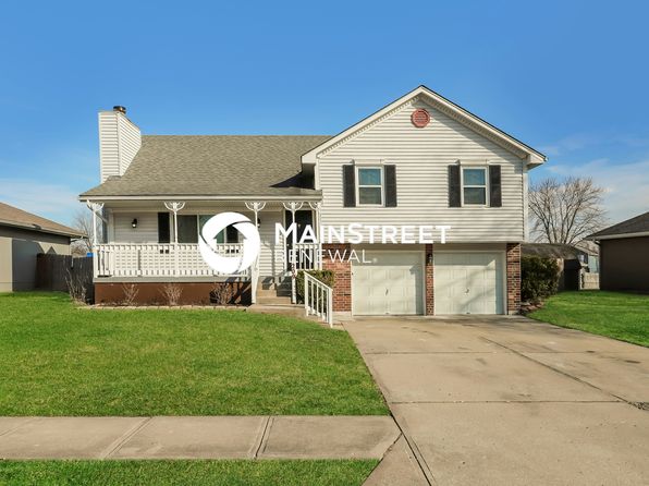 209 SW Cross Creek Dr